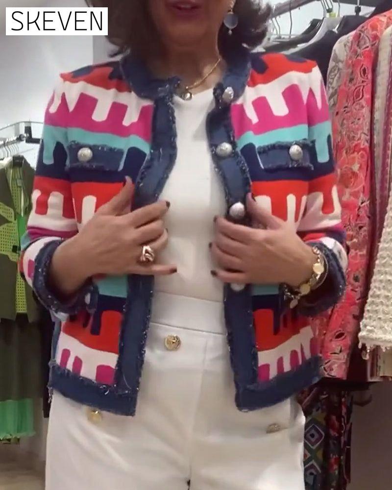 Jacke mit rohen Kanten, Knöpfen und farbenfrohem Print