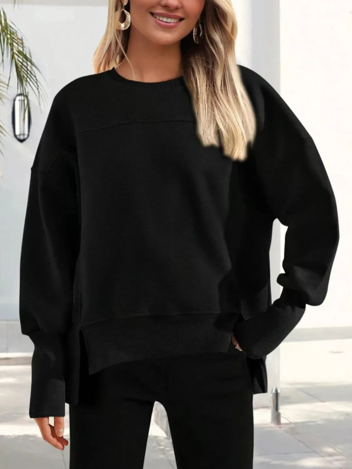 Lässiges Sweatshirt mit Seitenschlitz