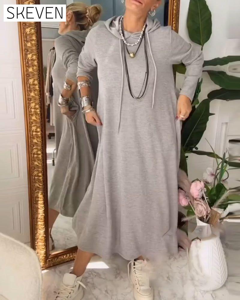 einfarbiges Kapuzenkleid mit Taschen