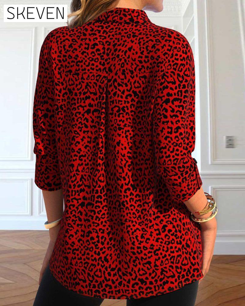 Freizeithemd mit Leopardenmuster am Revers