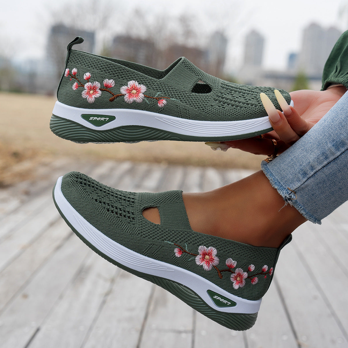 Womens Versatile Breathable Non-slip Sneakers With A Soft Sole Shoe
