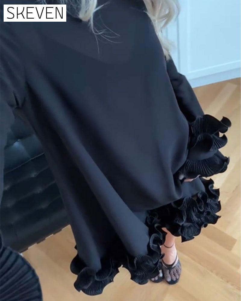 Designer-Spitzenkleid mit hohem Kragen