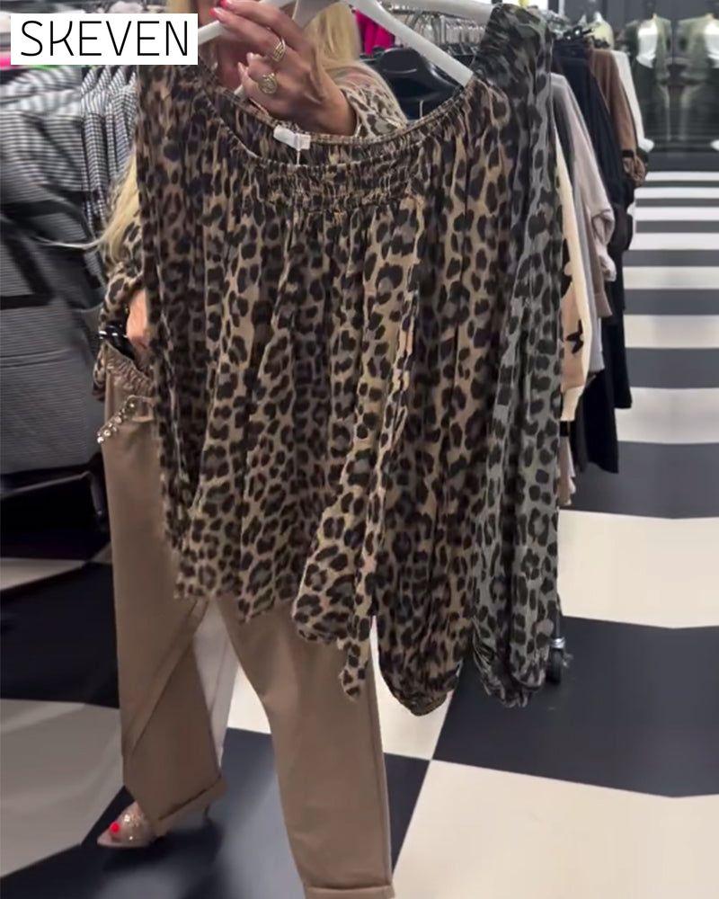 Modische Bluse mit Leopardenmuster und einer Schulterpartie