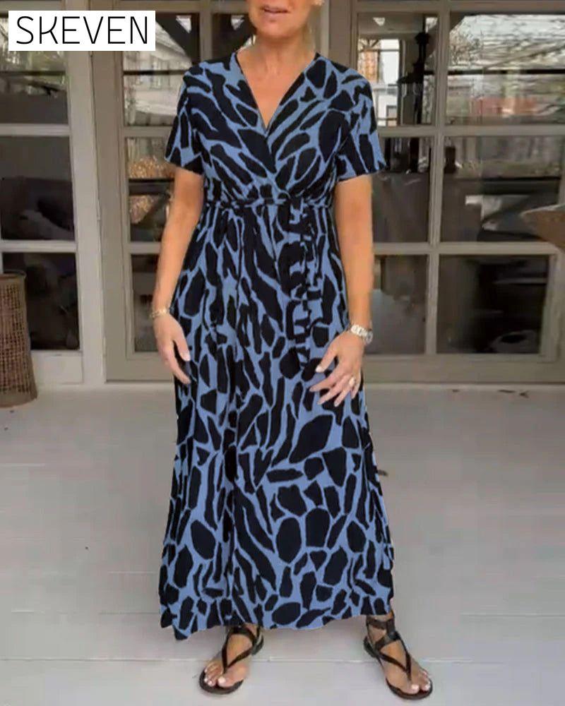 robe à manches courtes et col en V