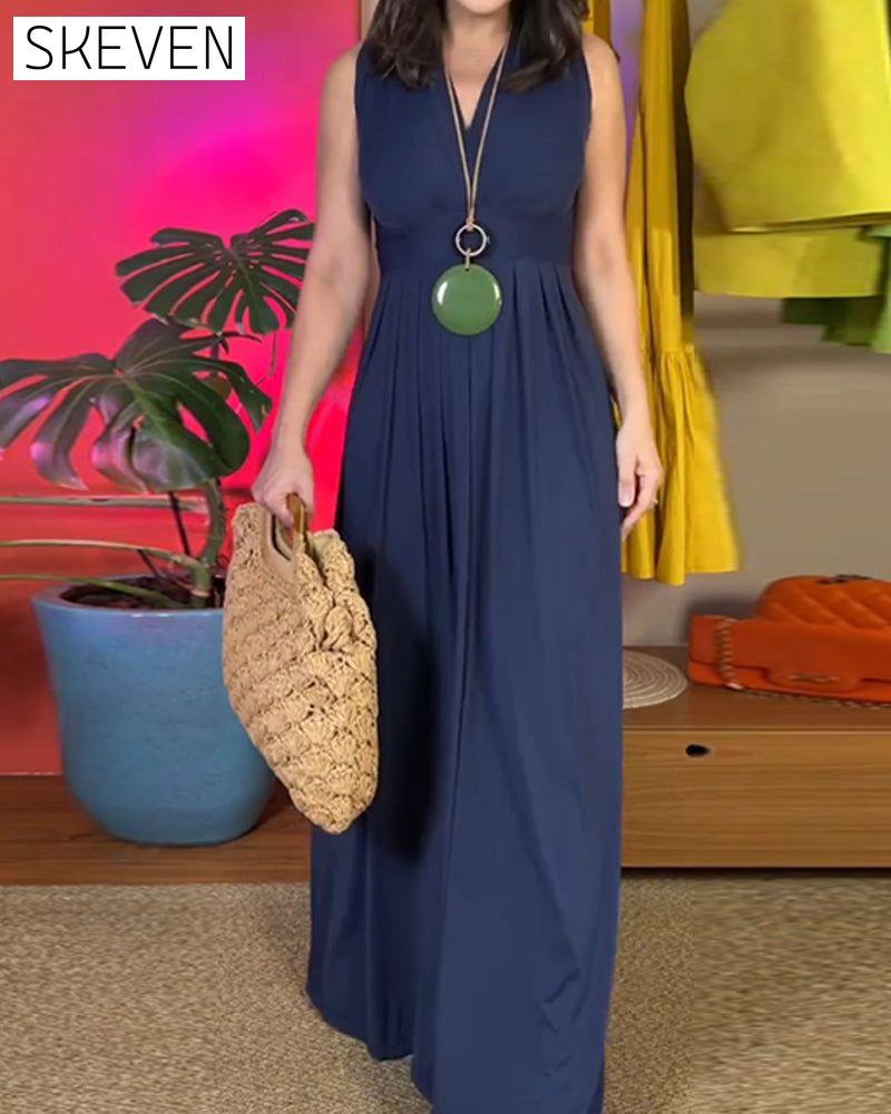 robe longue élégante sans manches et cintrée