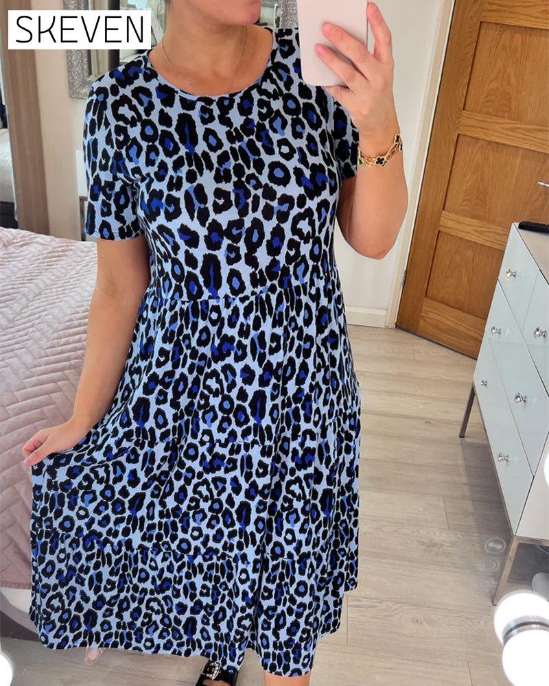 Elegant dress with leopard print