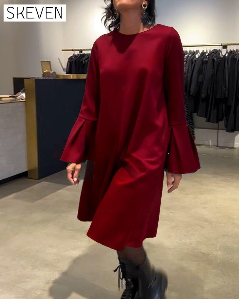 Robe unie à manches évasées et froncée