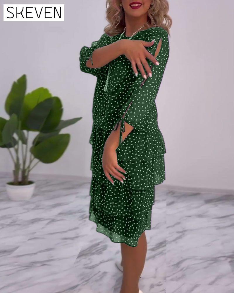 Elegantes, mehrlagiges Kleid mit Polka-Dot-Muster