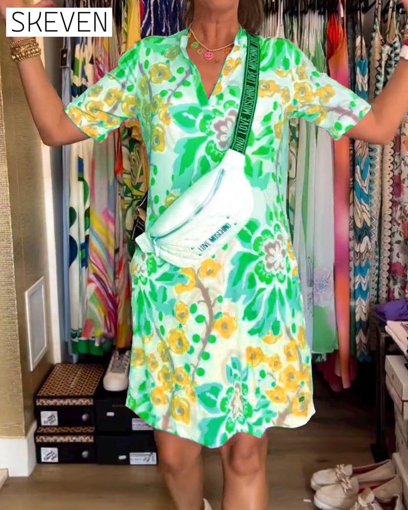 Short-sleeved floral V-neck dress