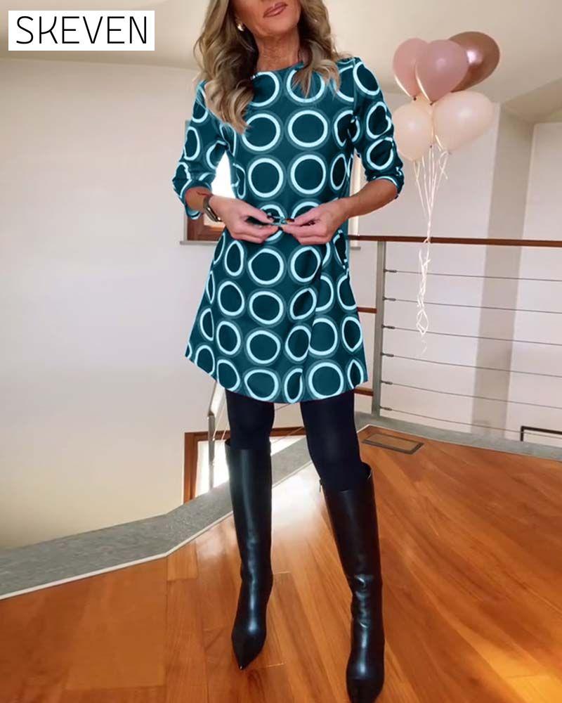 Freizeitkleid mit Rundhalsausschnitt und Kreismuster