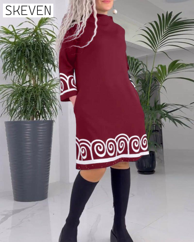 Langarmkleid mit Wellenmuster