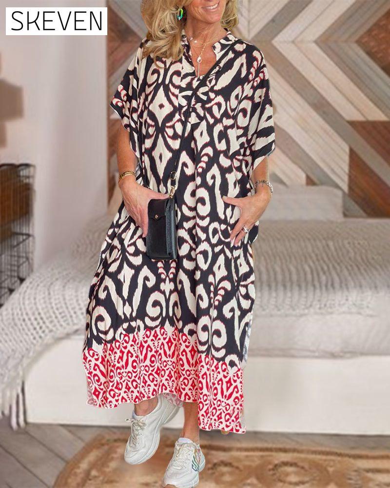 Bedrucktes Kleid mit V-Ausschnitt