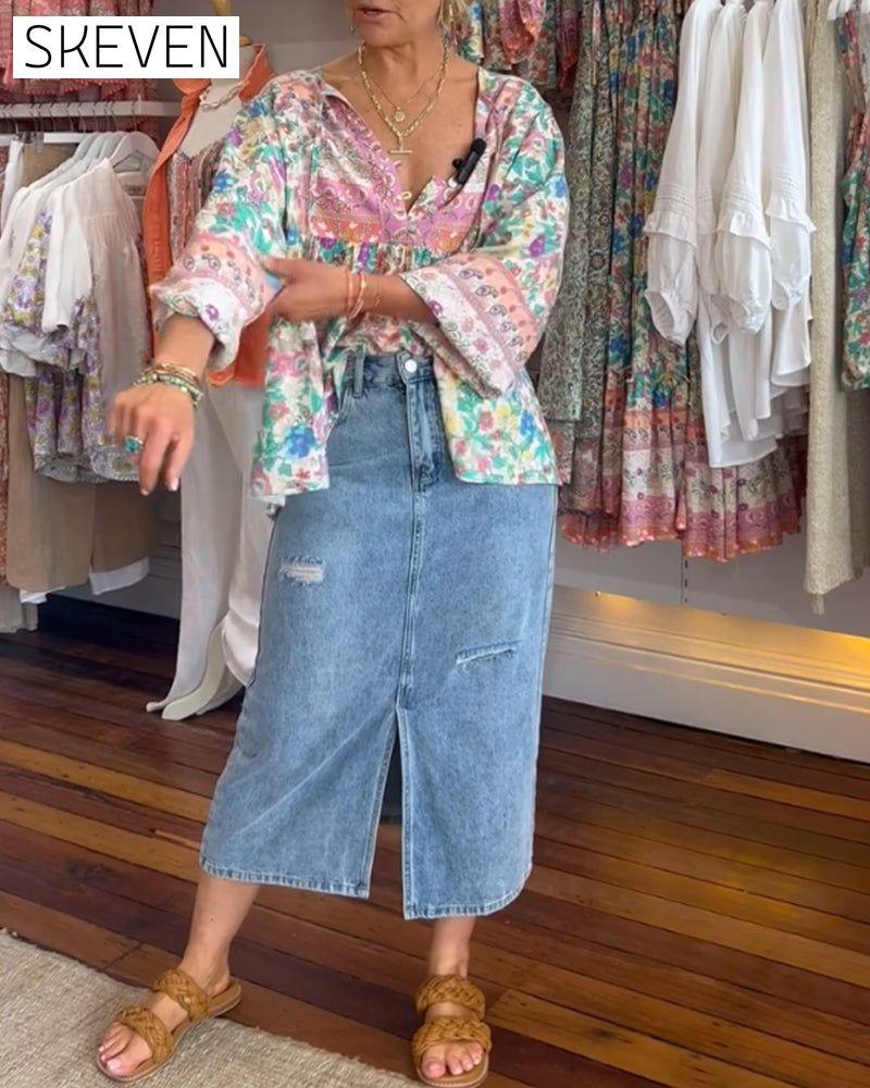 Lässige Bluse mit farbenfrohem Blumenmuster