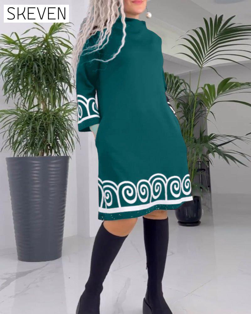 Langarmkleid mit Wellenmuster