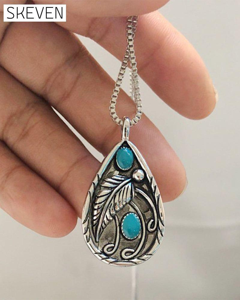 Halskette mit Anhänger im Boho-Vintage-Stil