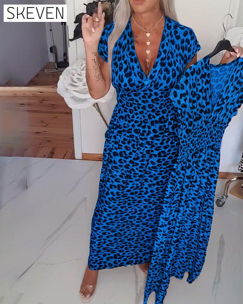 Elegantes Kleid mit Leopardenmuster und V-Ausschnitt