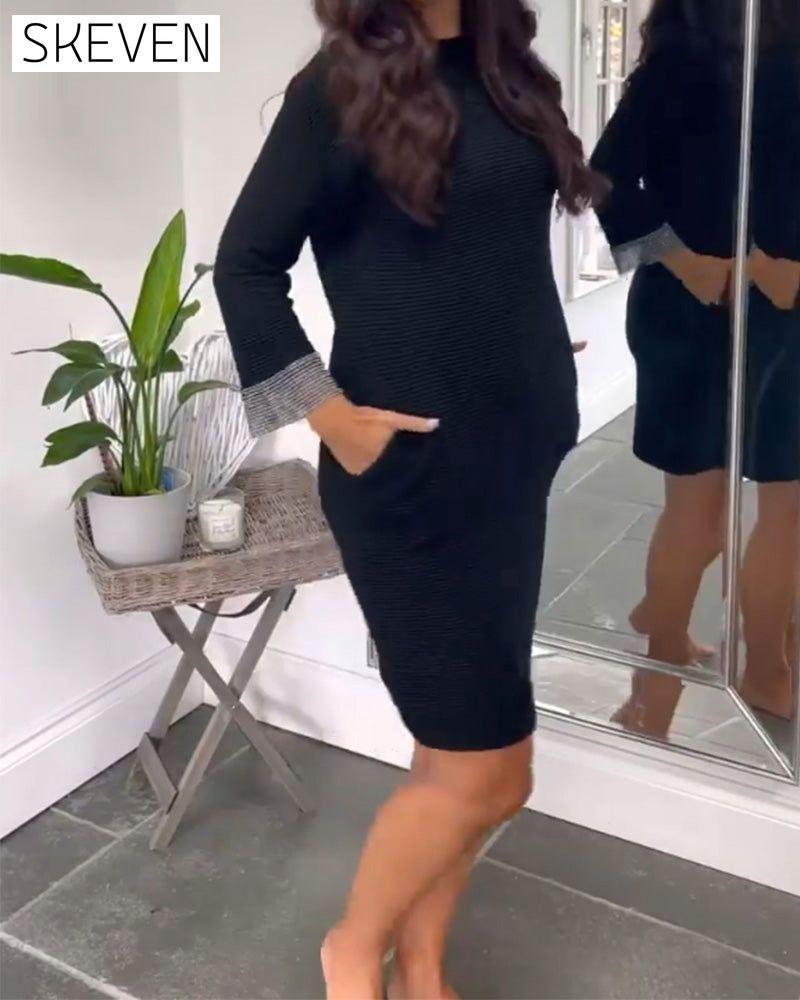 Elegantes Kleid mit Rundhalsausschnitt