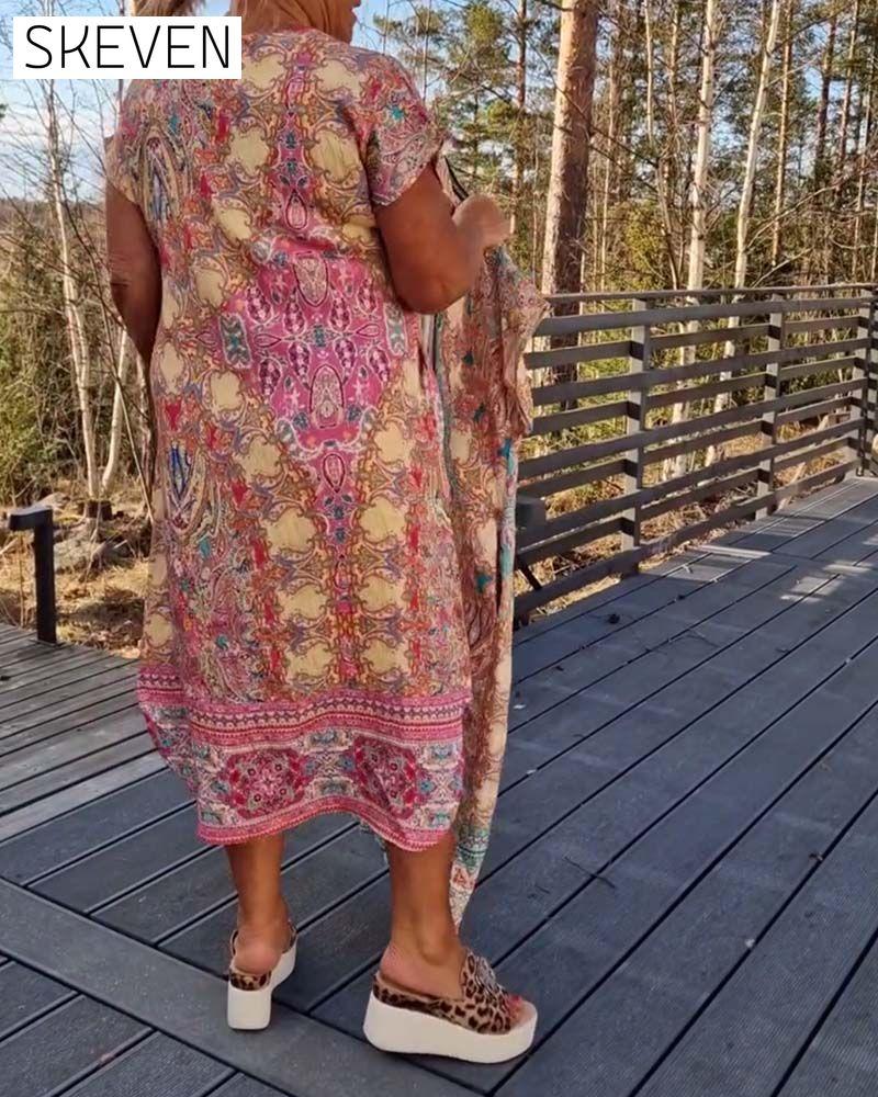 V-Neck Short-Sleeved Printed Shift Dress