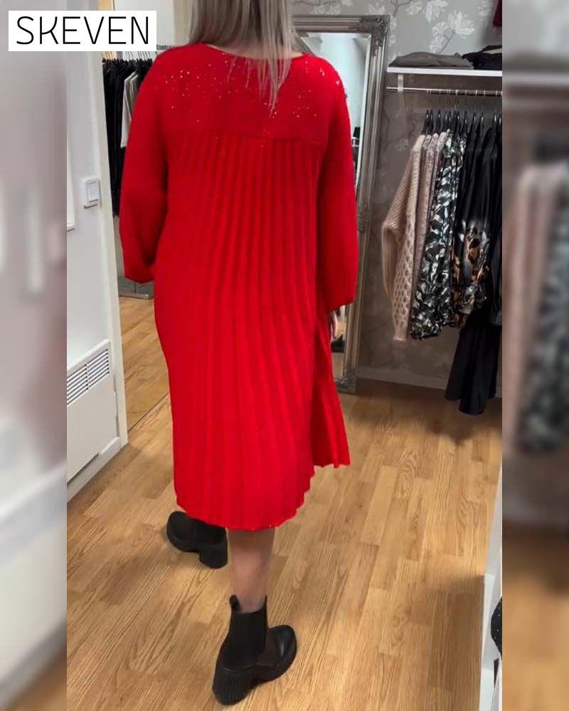 Locker geschnittenes Kleid mit Puffärmeln und Raffungen