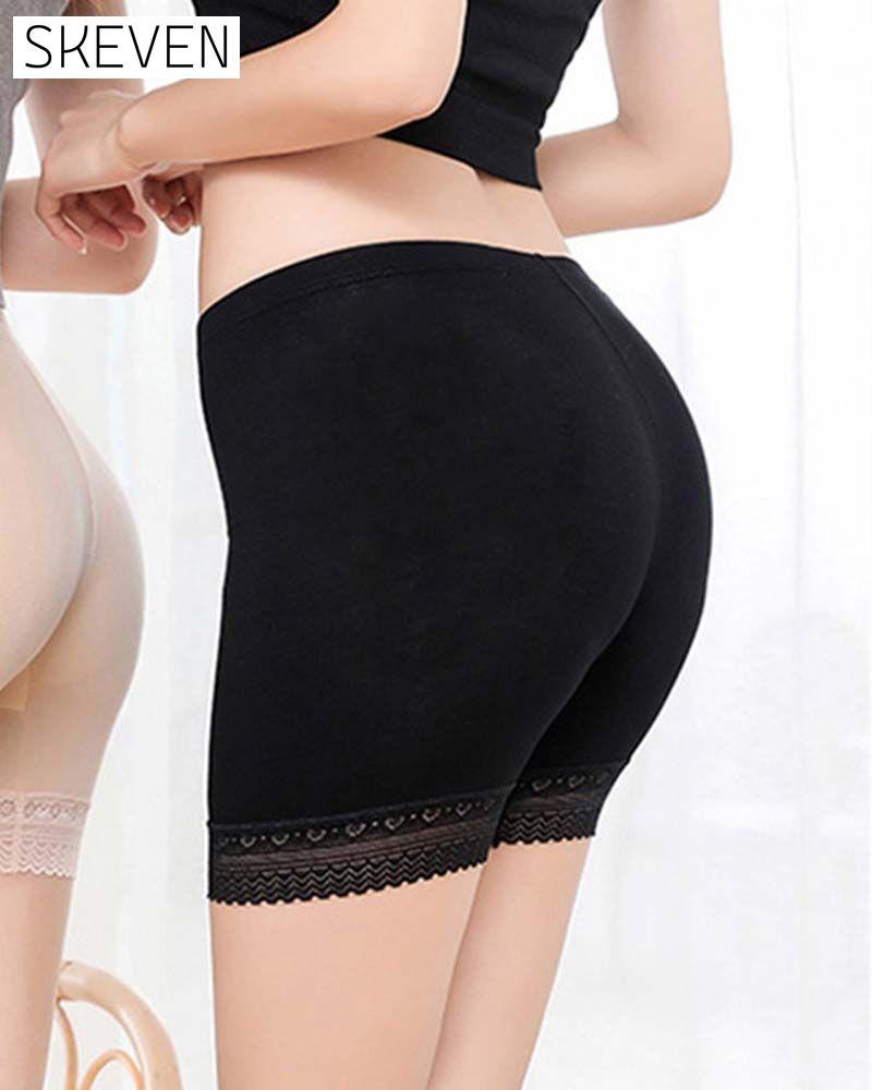 Shorts mit Spitzenunterteil