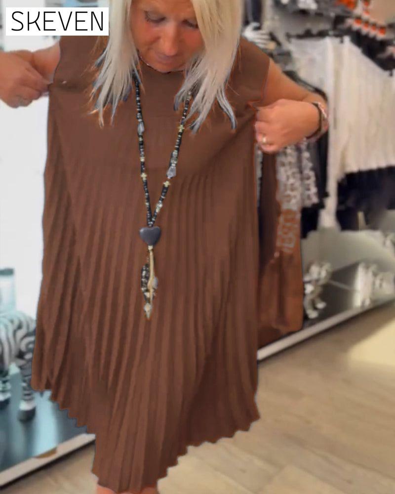 Round neck solid color pleated casual dress