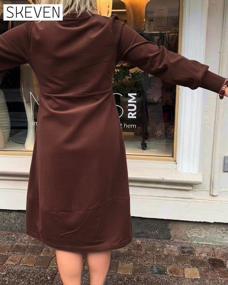 Lässiges Retro-Langarmkleid