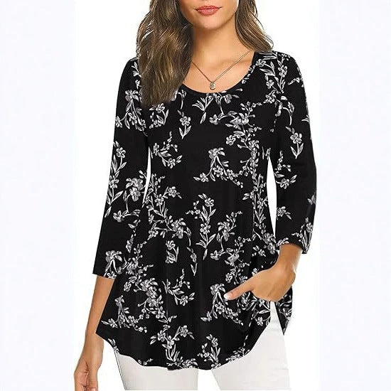 Plus-size Womens V-neck Buckle-front Loose-fit T-shirt