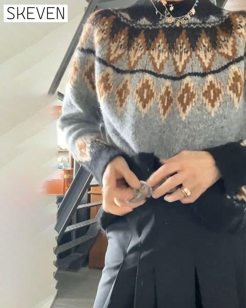 Pullover mit kontrastierendem geometrischem Muster