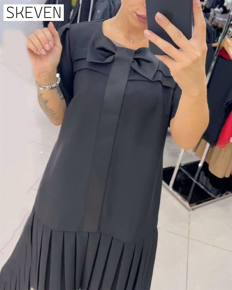 Short-sleeved pleated dress
