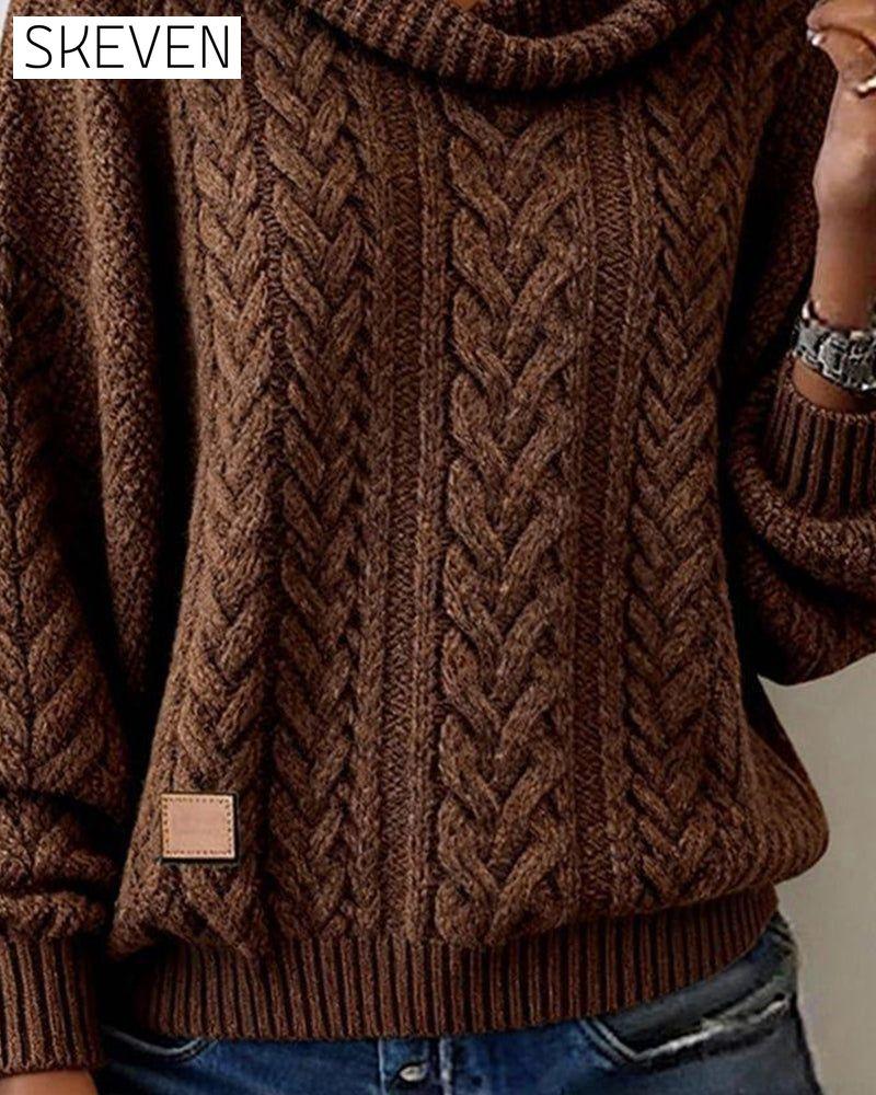 Einfarbiger Zopfstrickpullover