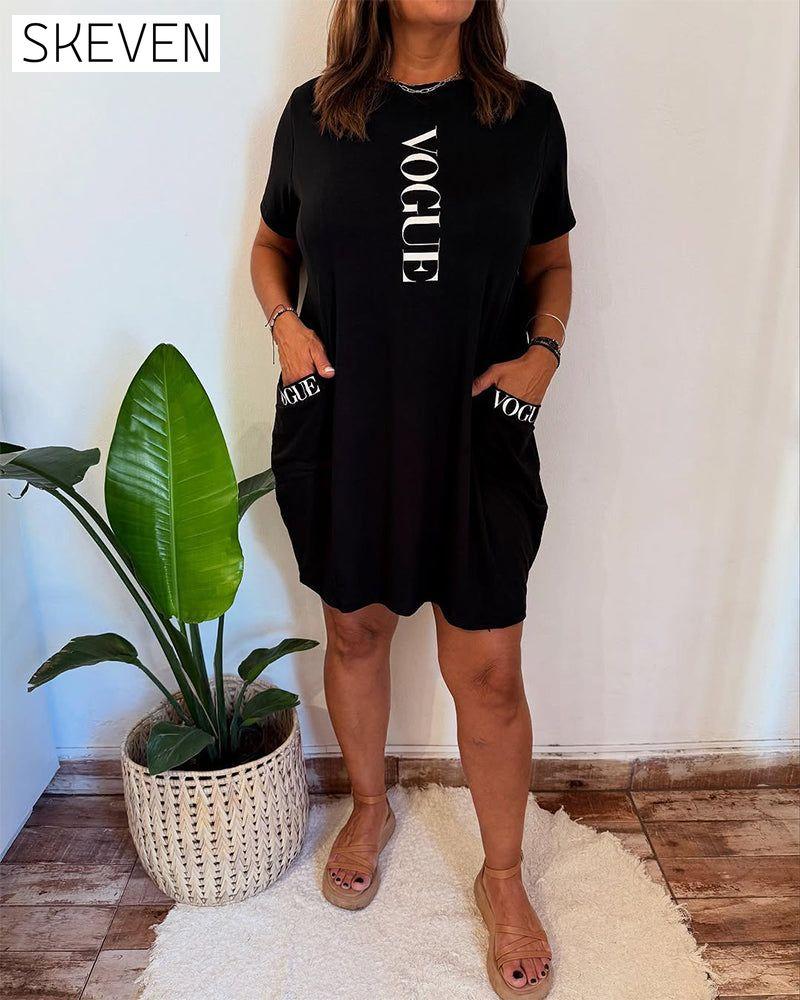 Lässiges, kurzärmeliges Kleid mit lockerem Buchstabenprint