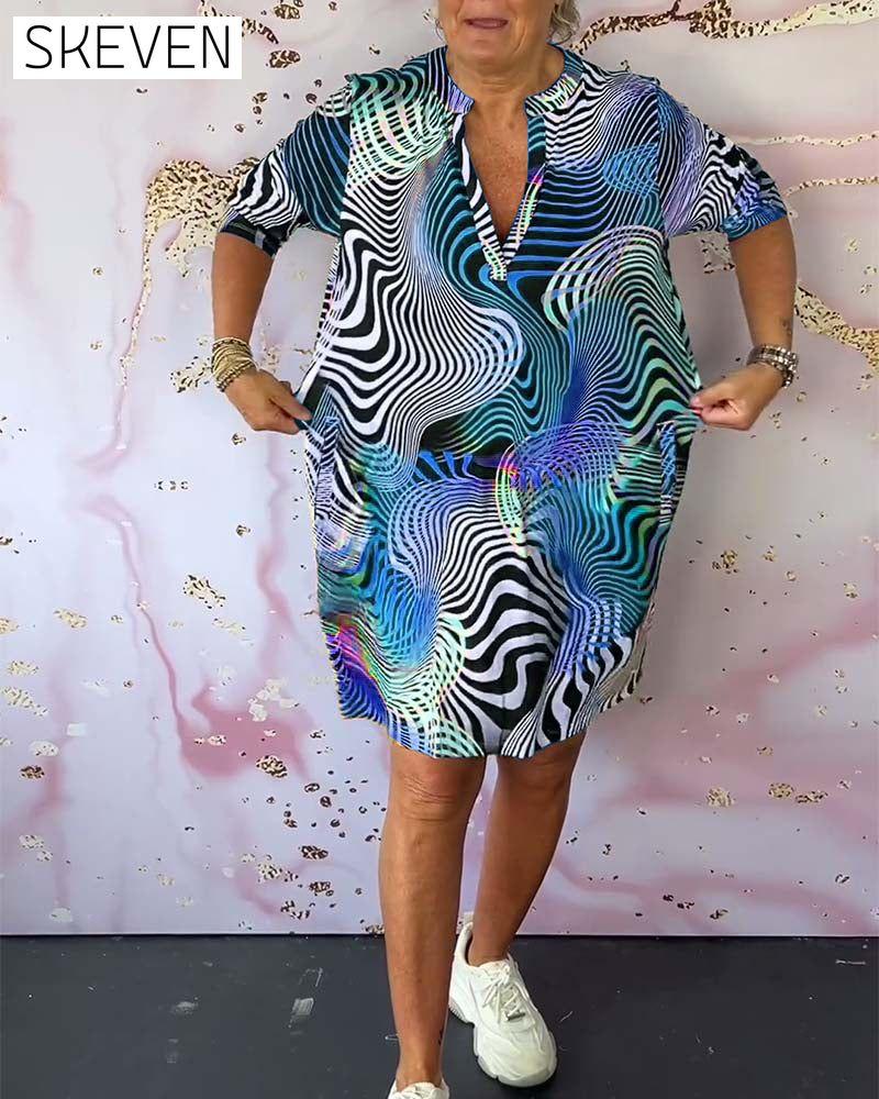 Colorful printed V-neck half-sleeve pocket dress