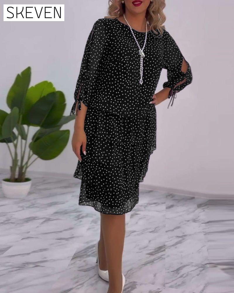 Elegantes, mehrlagiges Kleid mit Polka-Dot-Muster