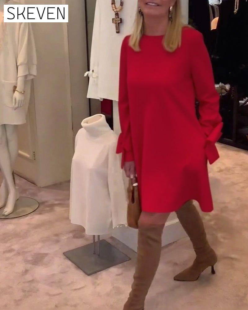 Modisches Kleid mit Rundhalsausschnitt und Schleifenärmeln