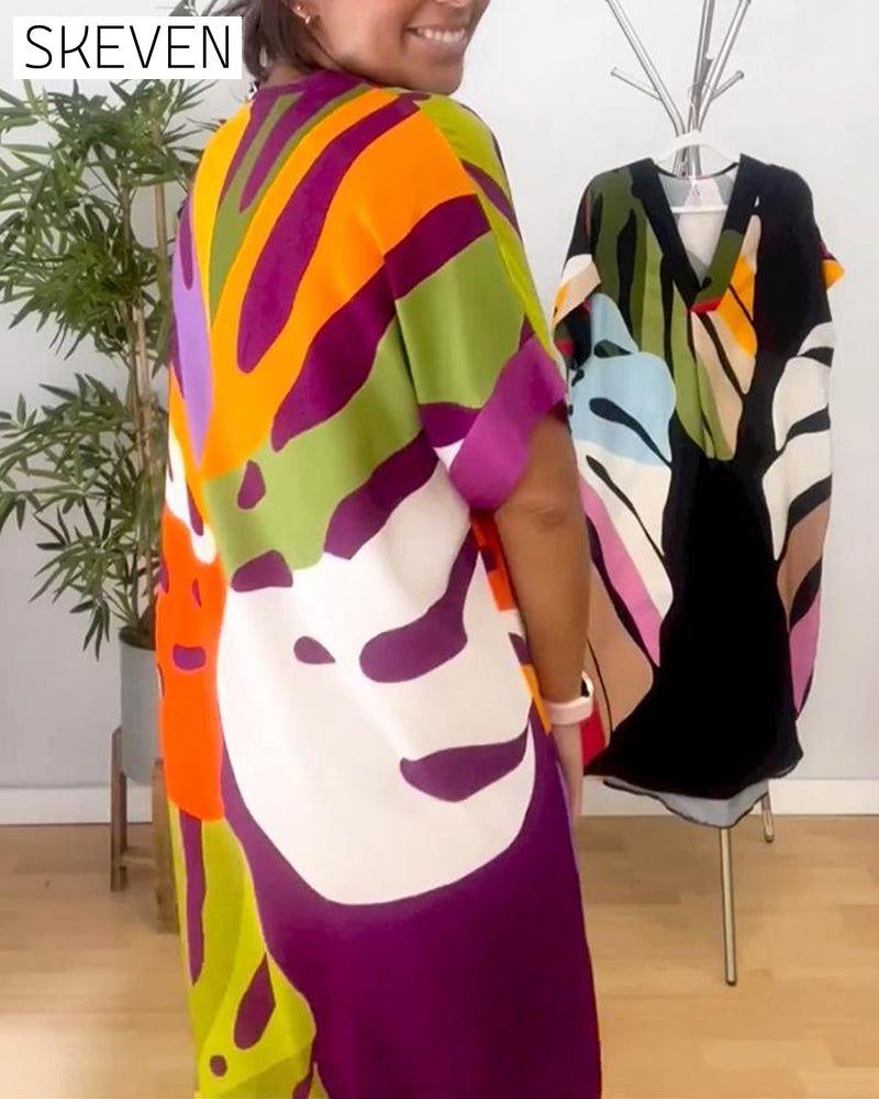 Freizeitkleid mit buntem Blätterprint