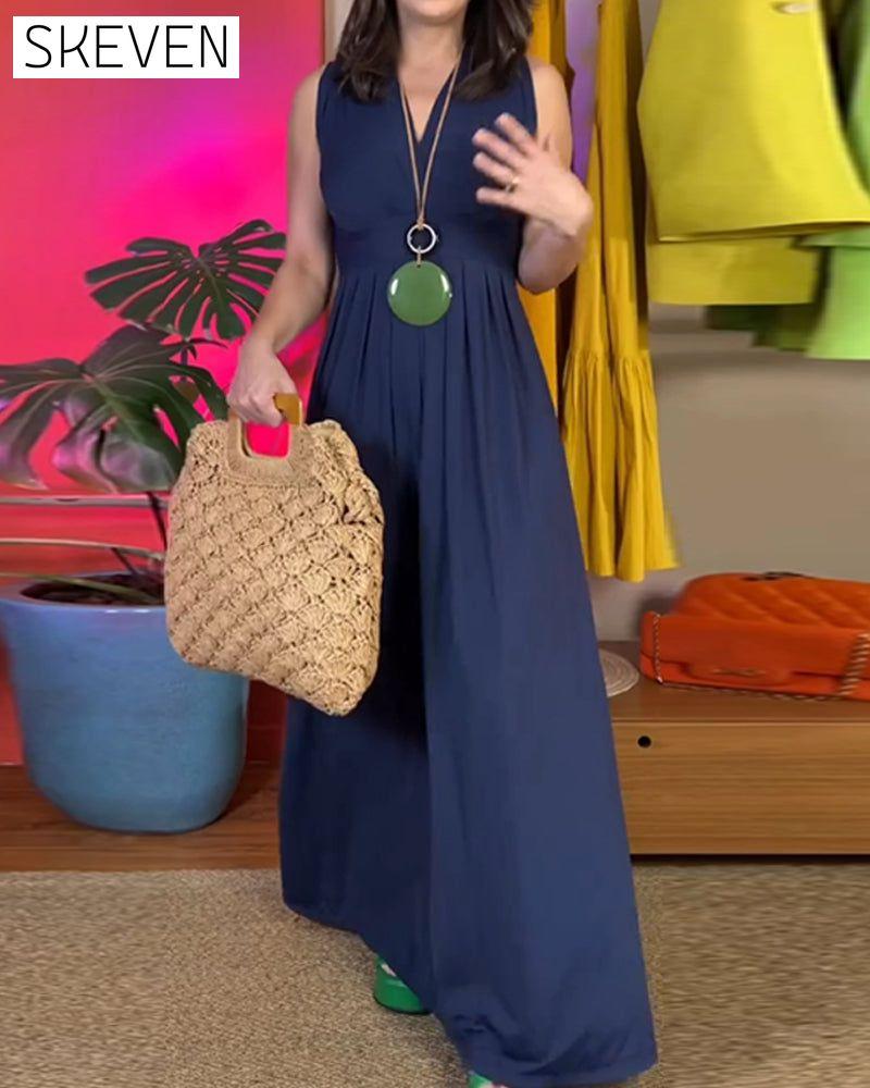 robe longue élégante sans manches et cintrée