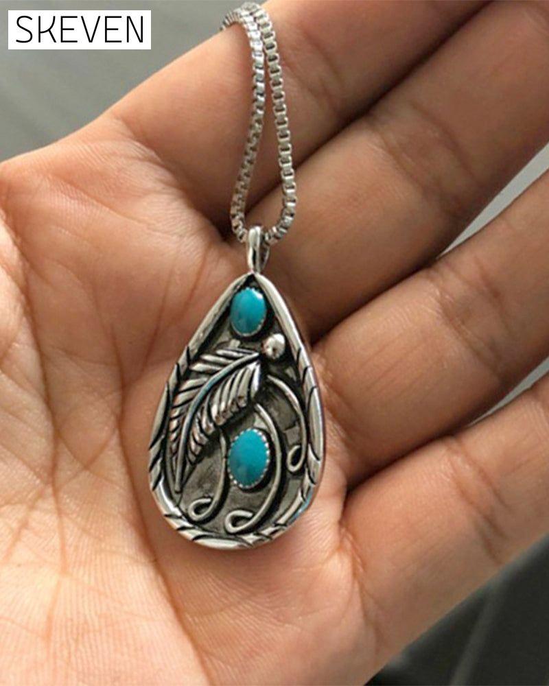 Halskette mit Anhänger im Boho-Vintage-Stil