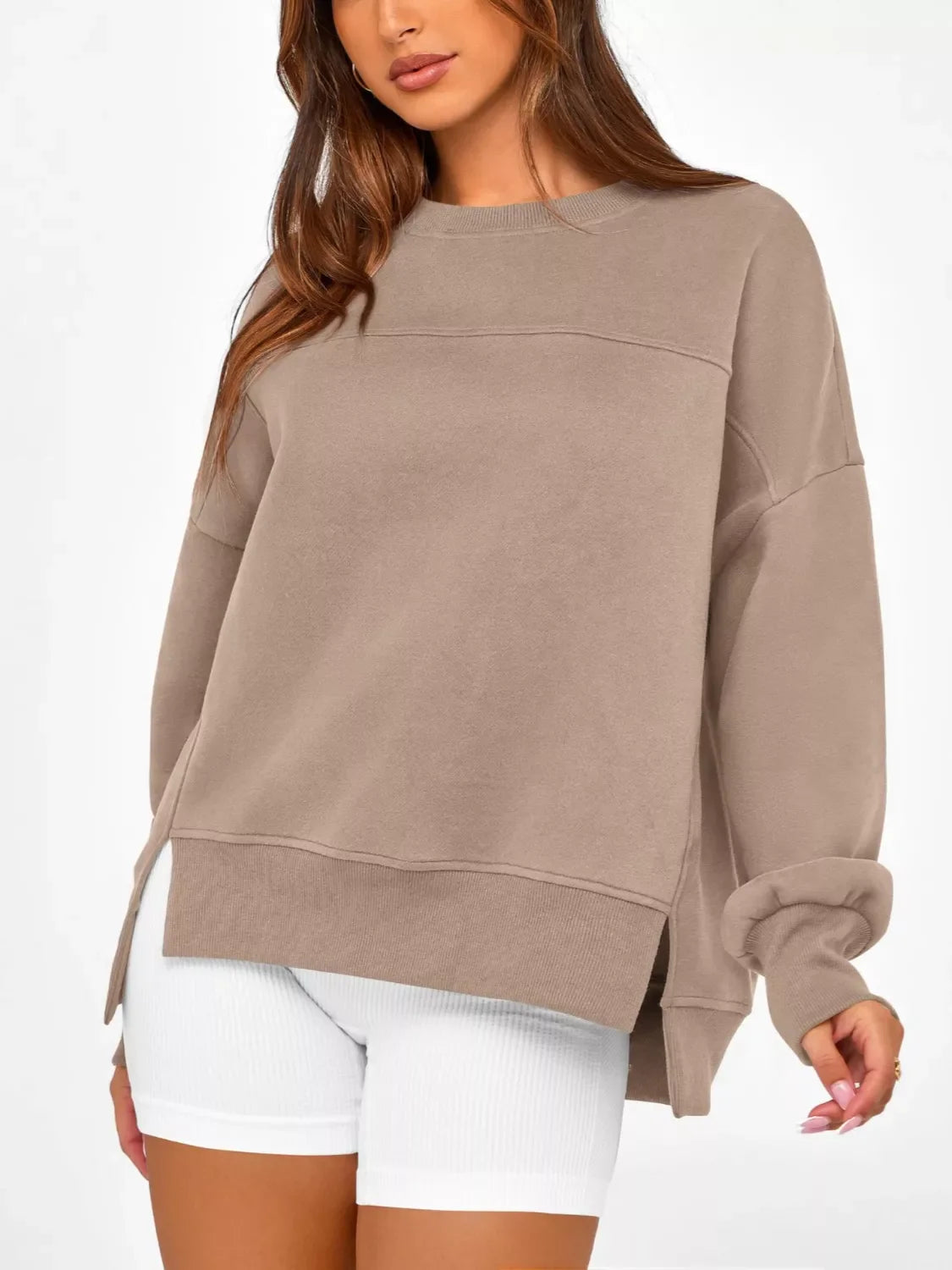 Lässiges Sweatshirt mit Seitenschlitz
