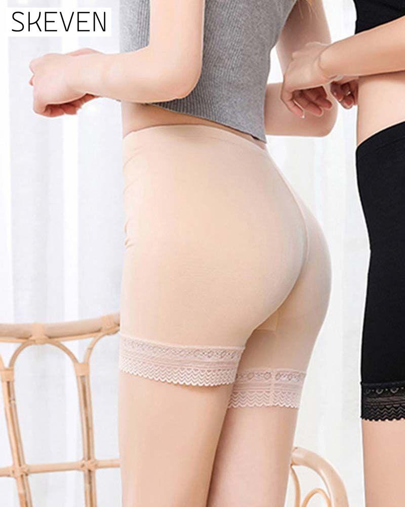 Shorts mit Spitzenunterteil