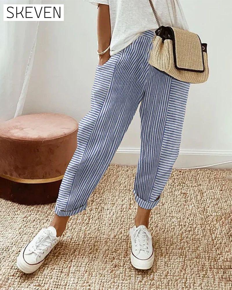 Lässige Hose mit Streifenmuster und Taschen