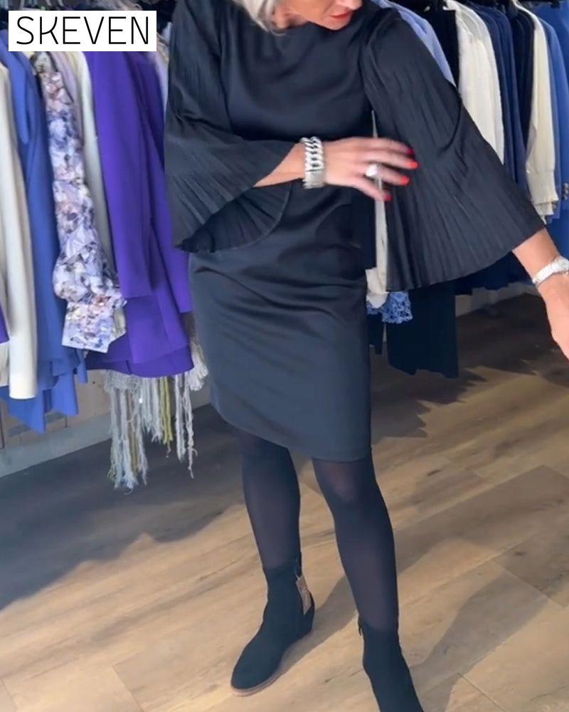 Kleid mit Glockenärmeln und Rundhalsausschnitt