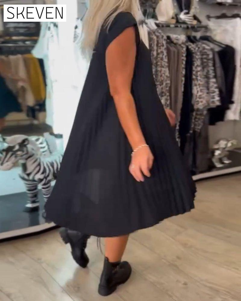 Round neck solid color pleated casual dress