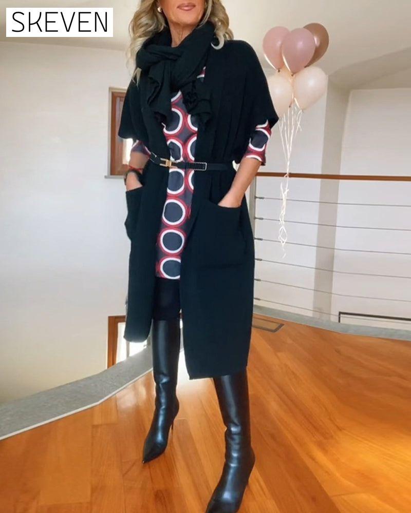 Lässige, einfarbige Strickjacke mit halben Ärmeln und Tasche