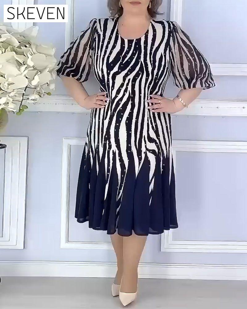 Temperamentvolles und modisches Kleid