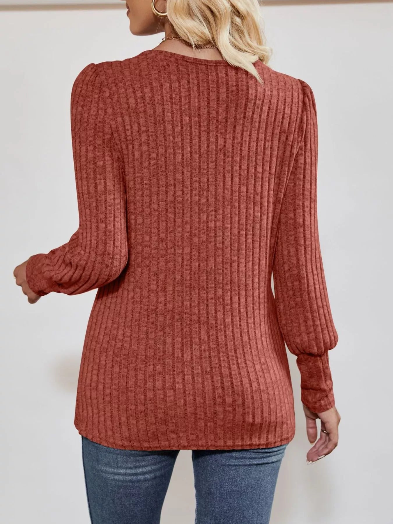 Langärmliges T-Shirt mit Rippstrickschlitz