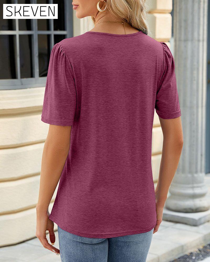 Einfarbiges T-Shirt mit U-Ausschnitt und Raffungen