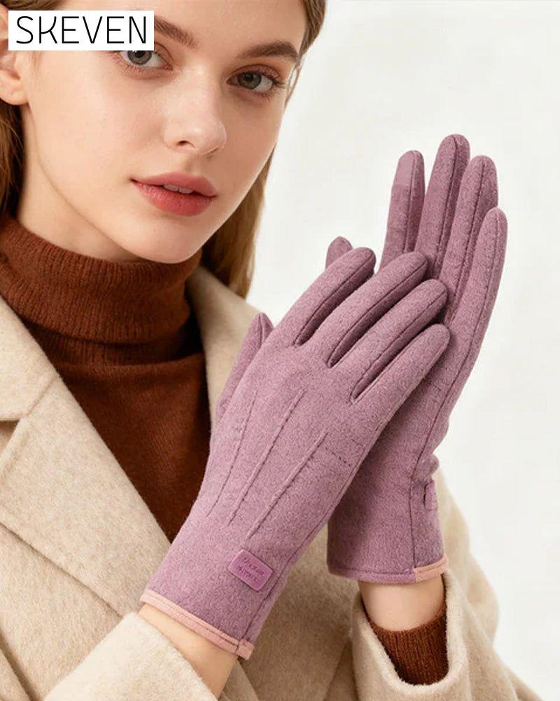 Warm And Windproof Gloves With Touchscreen Function And Anti-Slip Grip