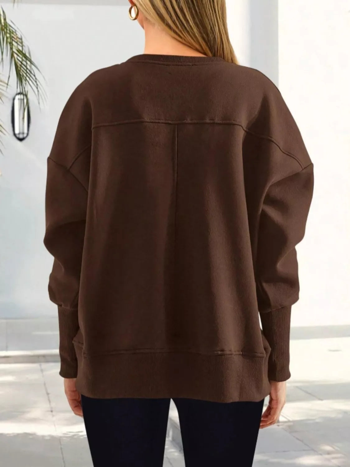 Lässiges Sweatshirt mit Seitenschlitz