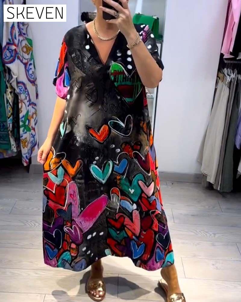 Lässiges Kleid mit V-Ausschnitt und Liebesmuster