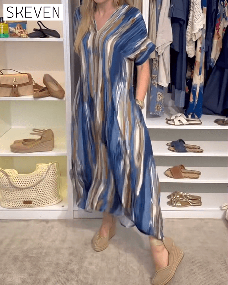 Lässiges, locker sitzendes Kleid mit V-Ausschnitt